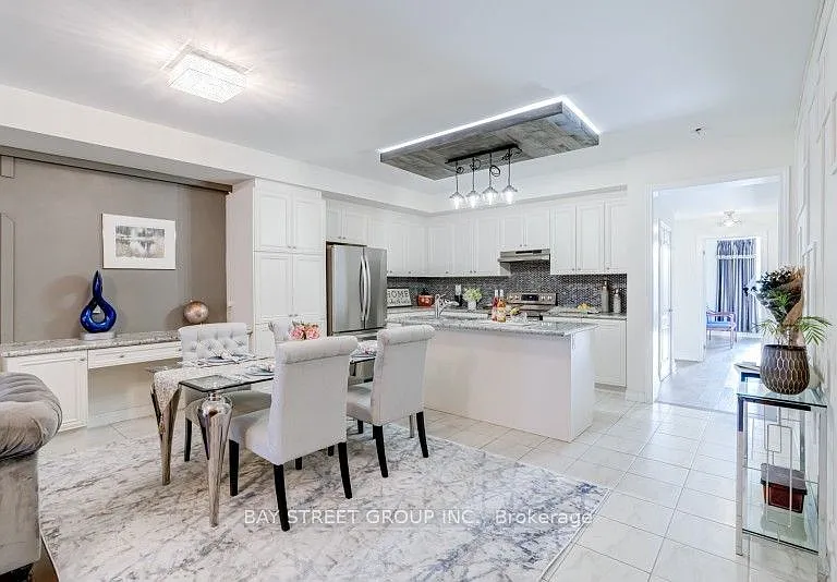 121 Luzon Ave — Photo 1