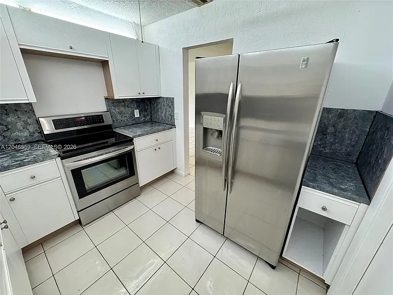 2495 SW 82nd Ave #205 — Photo 5