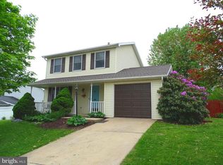 2908 Village Square Dr, Dover, PA 17315