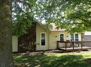 3150 W Cynthia St, Springfield, MO 65810