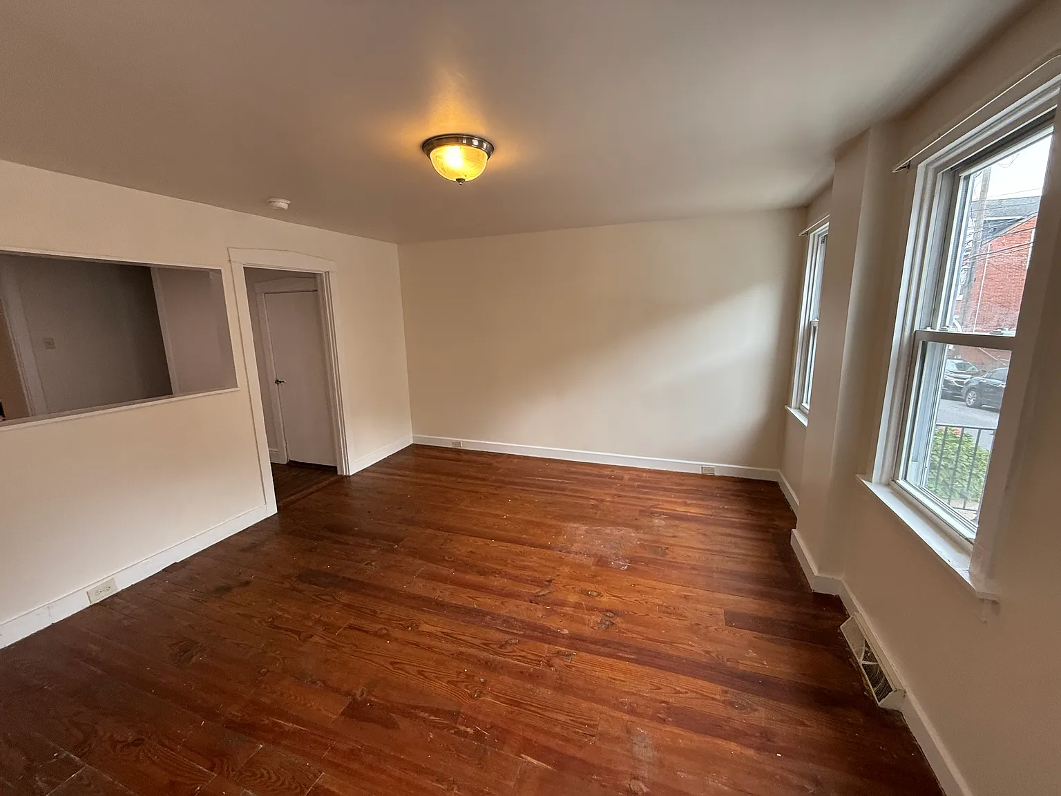448 W Vine St — Photo 3