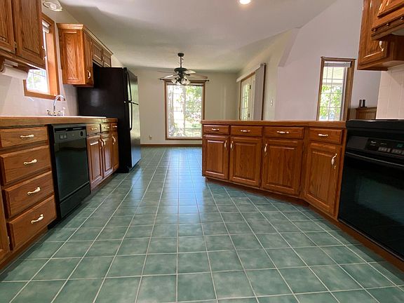 3rd image of 1009 E 22nd St