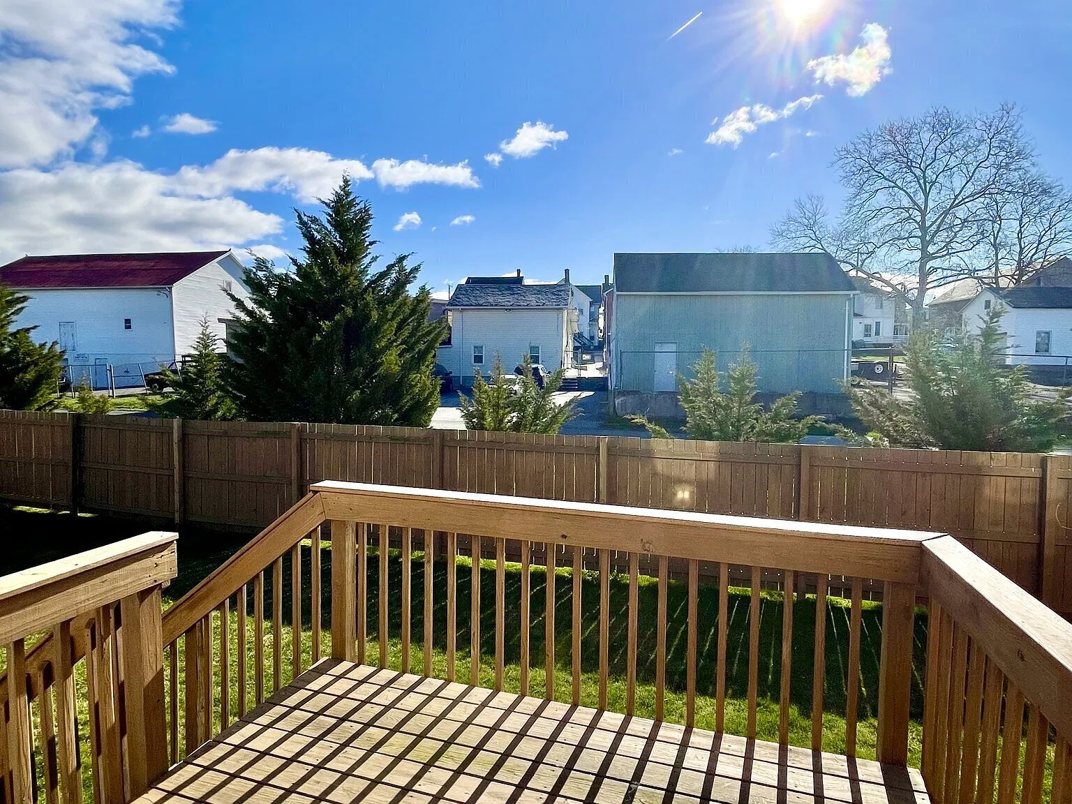 Large 3-Bed townhome with 2-car garage! Convenient access to I-83, perfect for Harrisburg commuters! — Photo 4