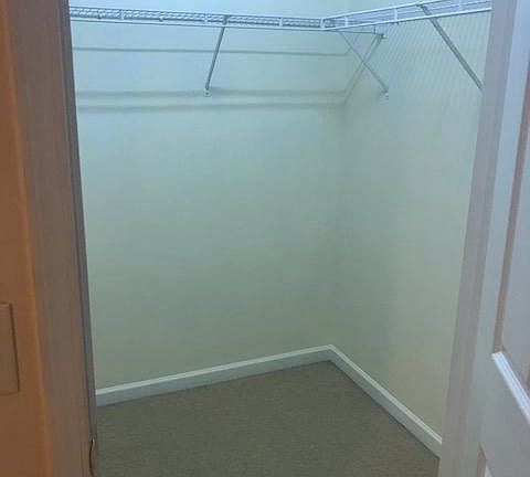 Masterbedroom wall in closet