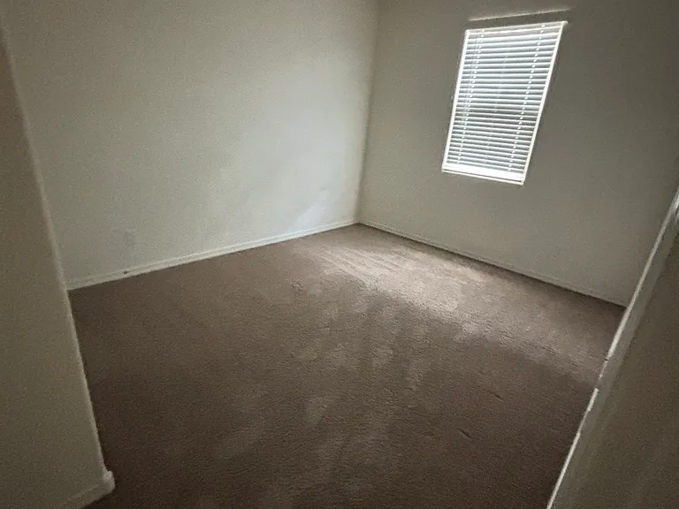 10958 W Taylor St — Photo 7