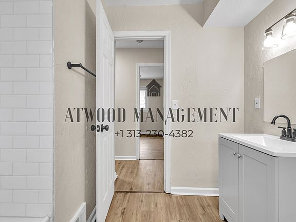 4th image of 19050 W Davison St