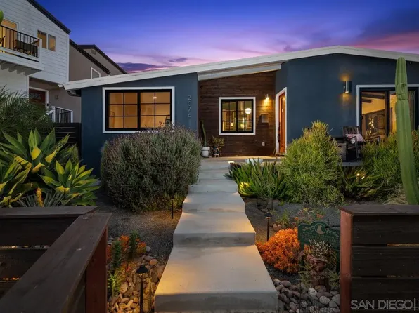 2076 Emerald St, San Diego, CA 92109