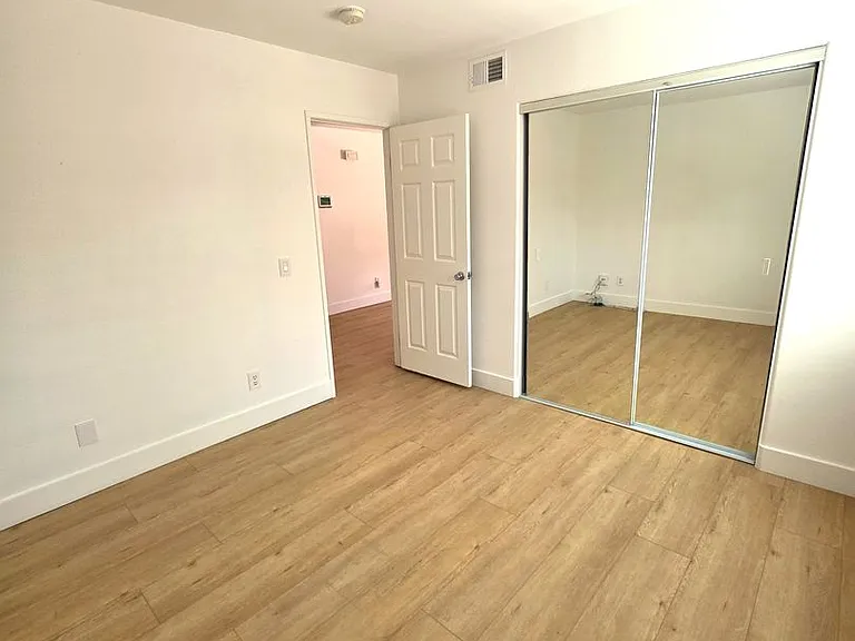 8531 Tyler St — Photo 15