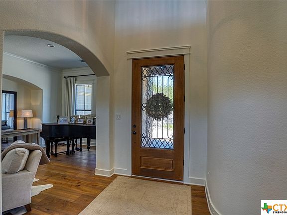 4th image of 123 Creekside Cv