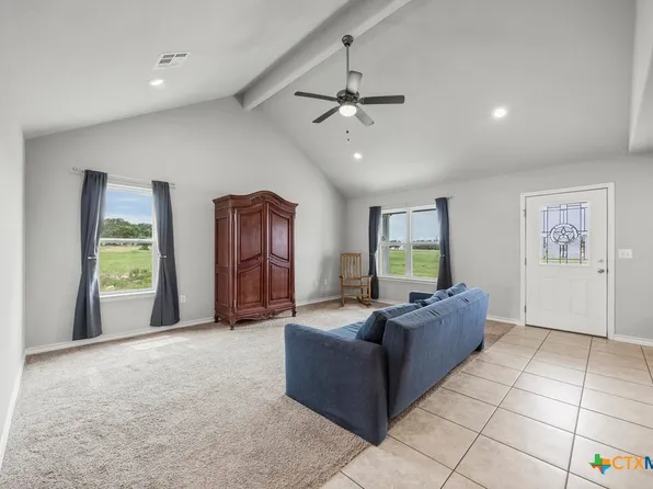 639 Blackbuck Ridge Dr, Lampasas, TX 76550