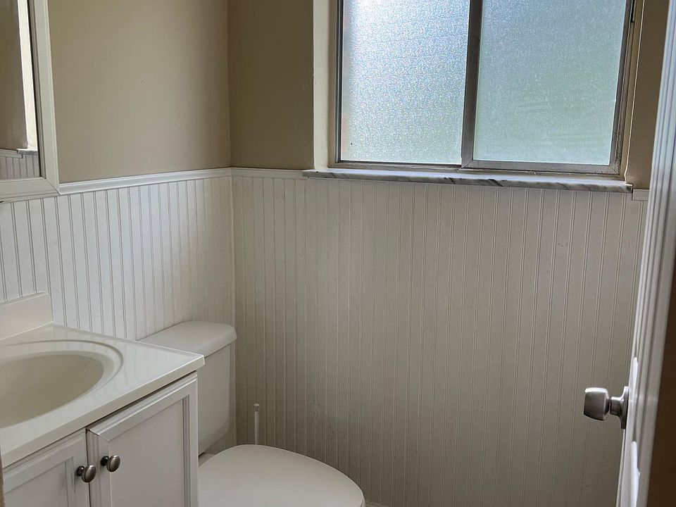1st image of 3100 Glenwood Ct