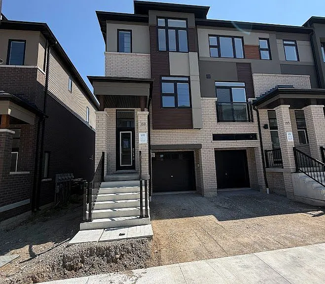 660 Colborne St W #152 — Photo 1