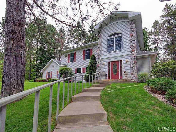 5th image of 121 Pine Point Dr