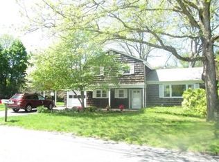 57 Hill Rd, Seekonk, MA 02771