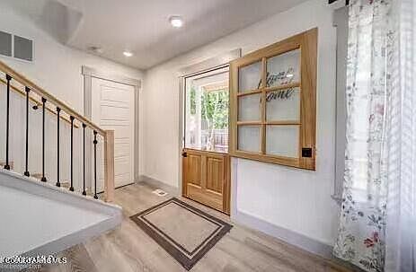 3rd image of 1012 N D St
