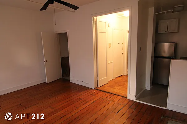 Rented by APT212 INC | media 18