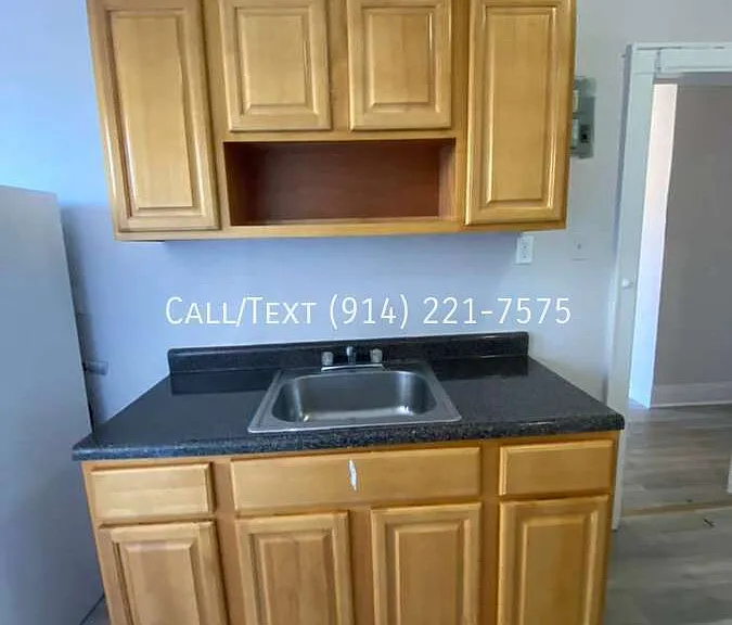 14 Coyle Pl #4D — Photo 4