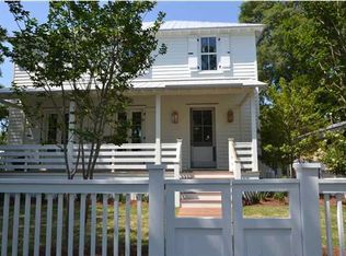 913 Pitt St, Mount Pleasant, SC 29464