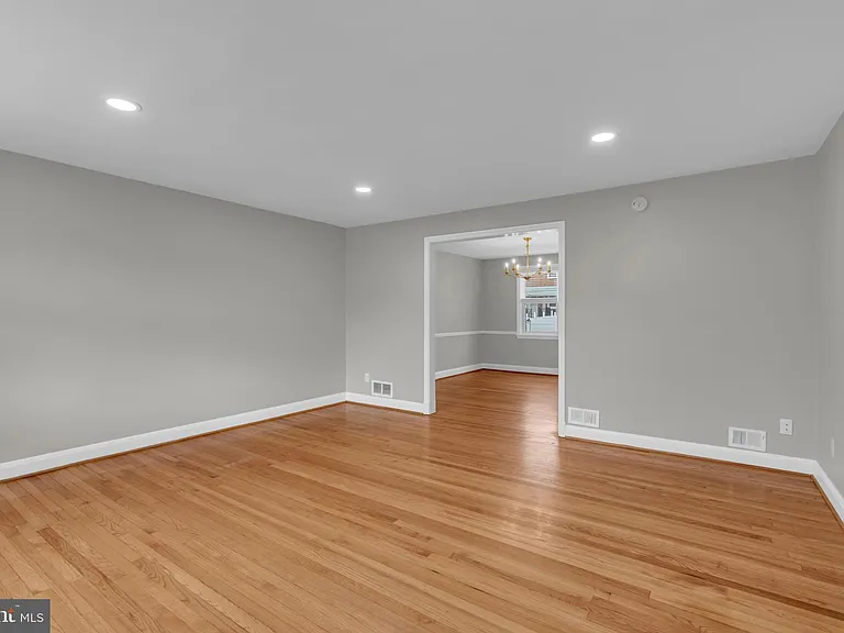 5520 Sagra Rd — Photo 6