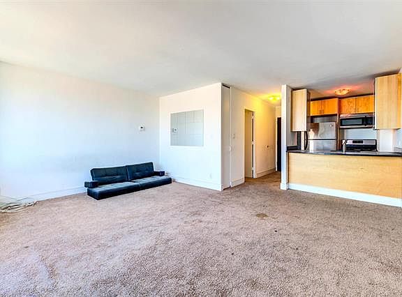 4th image of 210 N 17th St Unit 1009