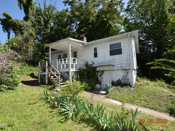 100 W Geneva Ln, Oak Ridge, TN 37830