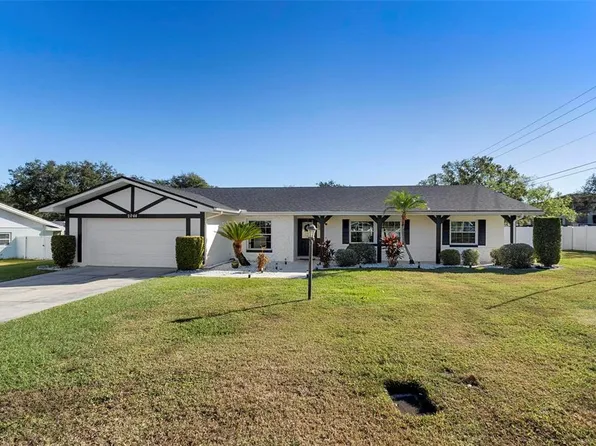 2044 Charnes Dr, Lakeland, FL 33813