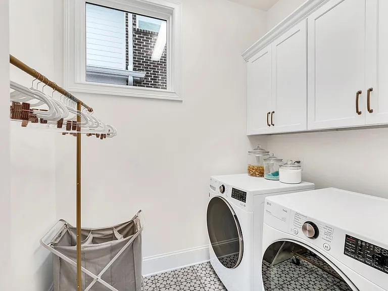 6007 Camberley St — Photo 21