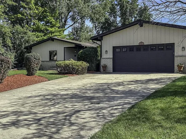 14285 West Glen Meadow DRIVE, New Berlin, WI 53151