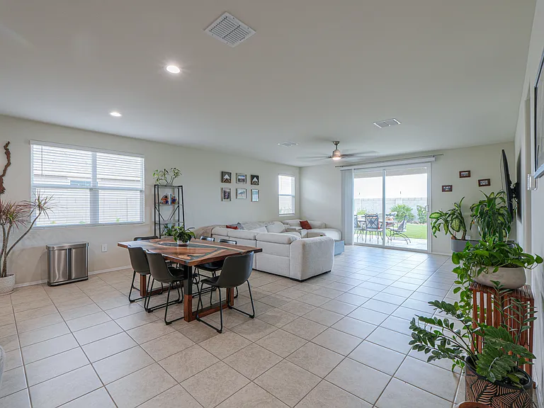 36065 W San Sisto Ave — Photo 27