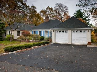 20 Crest Rd, Mahopac, NY 10541