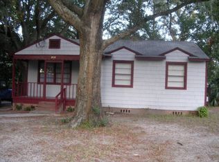 855 Gardenia Ln, Jacksonville, FL 32208