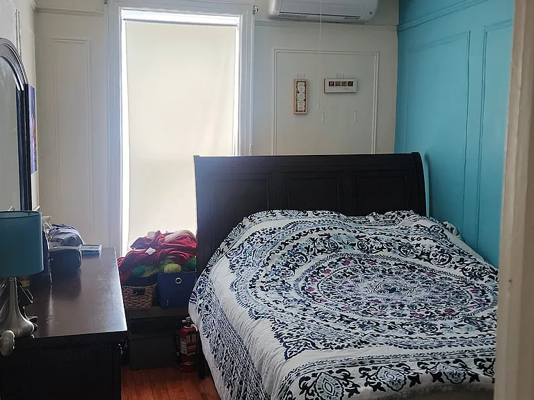615 18th St #2R — Photo 3