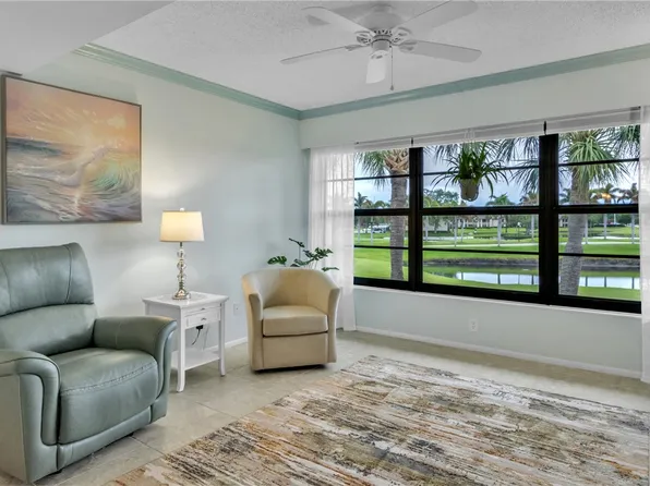 1 Plantation Dr APT 203, Vero Beach, FL 32966