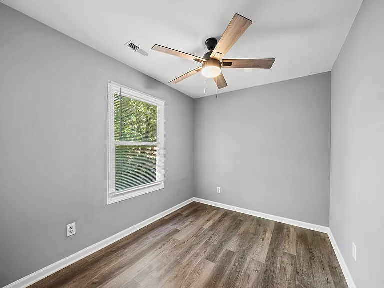 2108 Treverton Pl — Photo 23