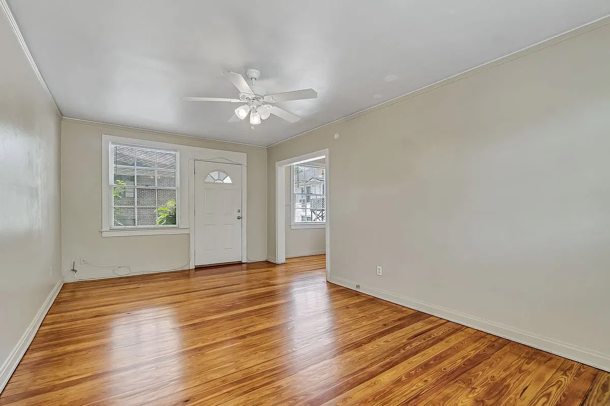 1263 McDuff Ave S — Photo 2