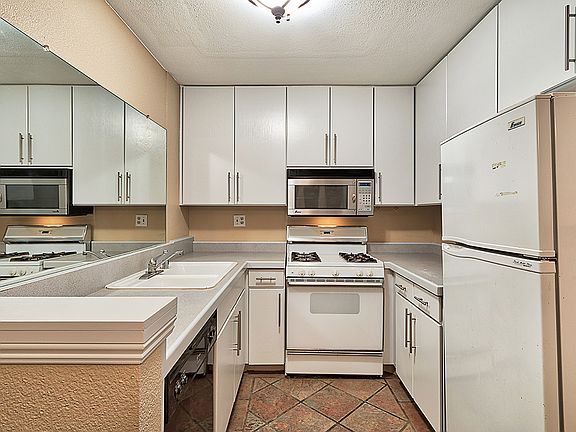 4th image of 27236 Luther Dr APT 704