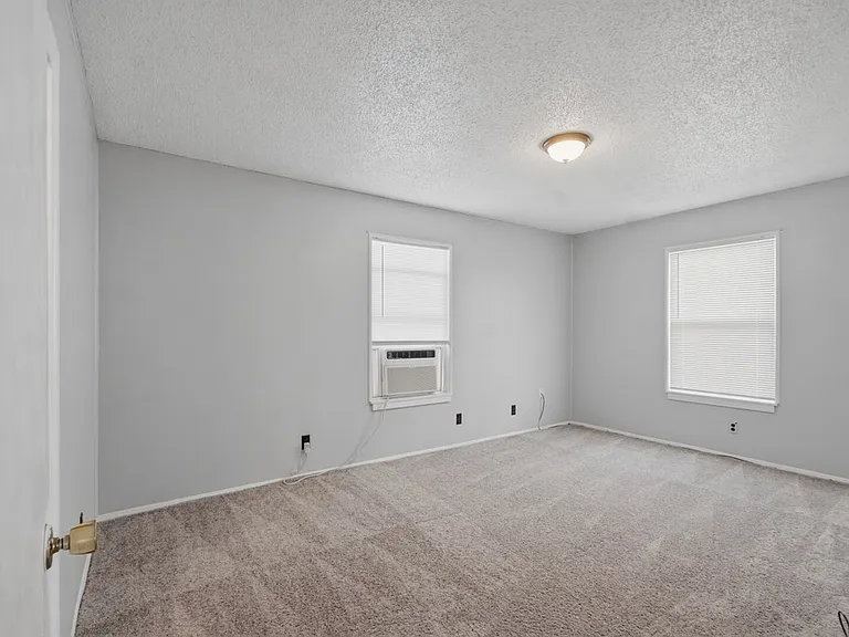 4401 S County Road 1131 — Photo 11