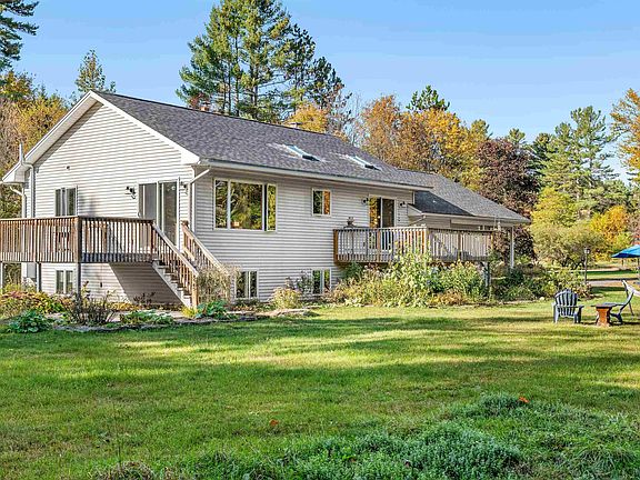 3rd image of 416 Gosselin Hill Road