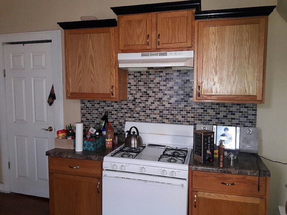 1st image of 1652 N Mozart Street # Fl 1ST