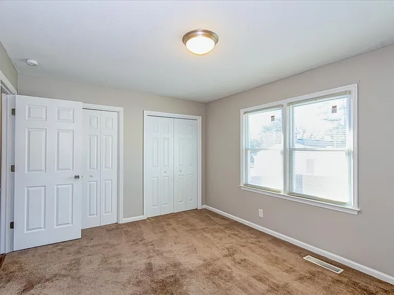 2201 Walden Dr — Photo 16