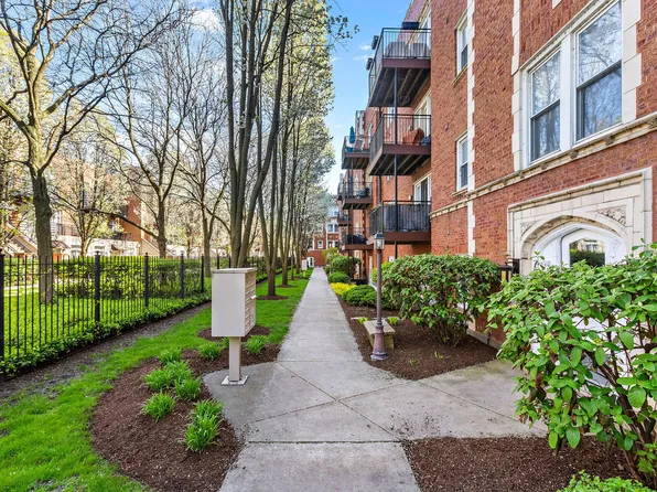 1023 E 46th St APT 1E, Chicago, IL 60653