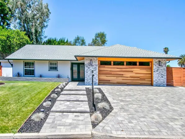 984 San Pablo Dr, San Marcos, CA 92078