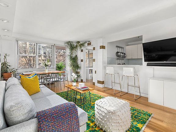 3rd image of 303 W 66th St APT 4HE