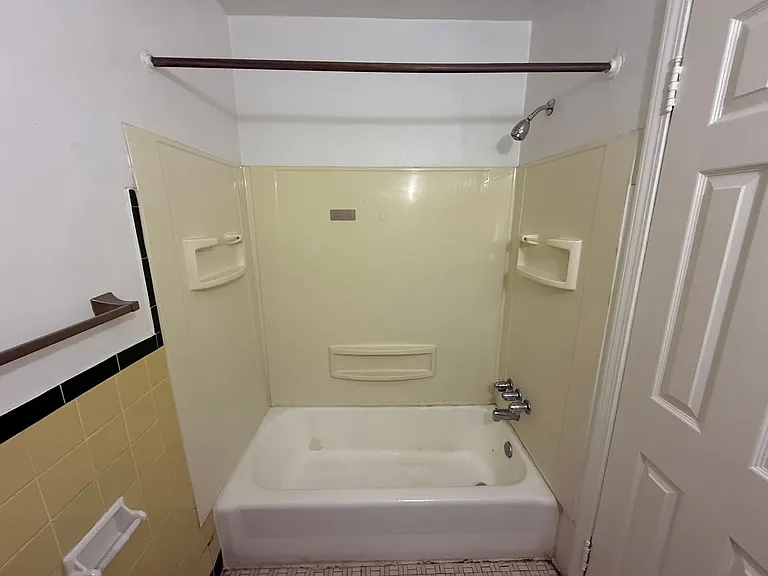 5424 Fifth Ave — Photo 70