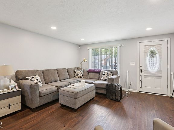5th image of 4107 Steinmetz Dr