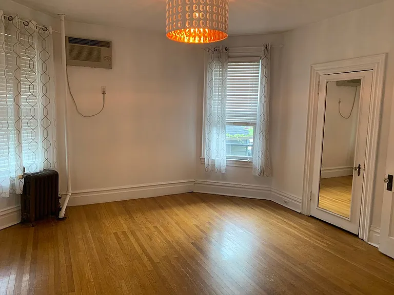 5740 Elmer Street — Photo 7