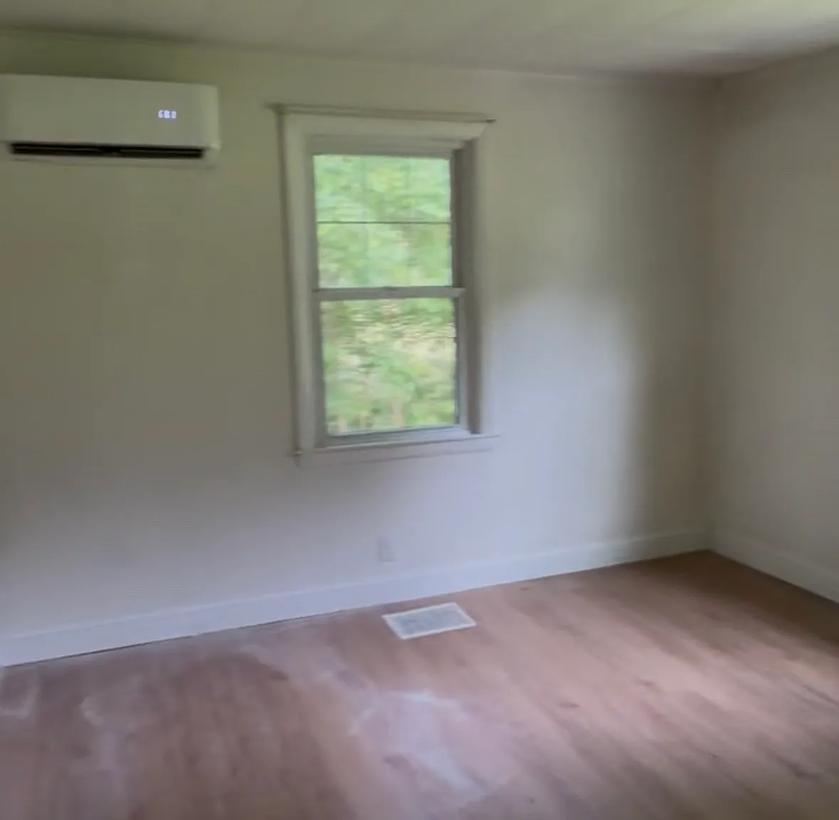 2 bed, 800 sqft, $1,800 — Photo 3