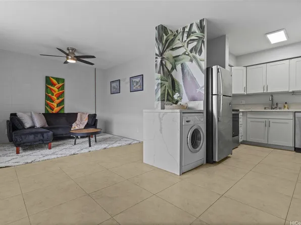 929 Ahana St APT 201, Honolulu, HI 96814