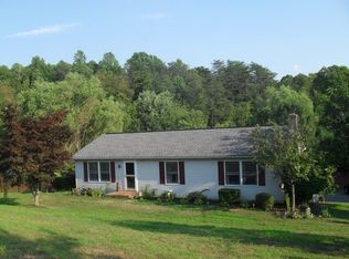 201 Golf Course Rd, Birdsboro, PA 19508