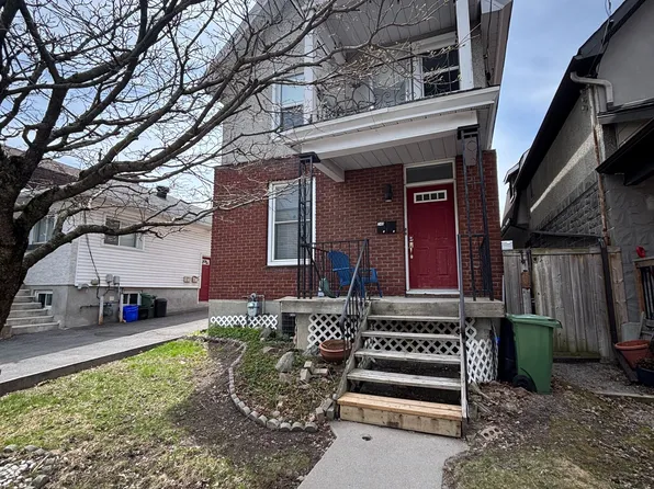 240 Breezehill Ave S #1, Ottawa, ON K1Y 2J3